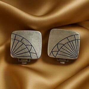 Art Deco Silver Clip-On Earrings with Fan Engraving – Vintage Statement Jewelry
